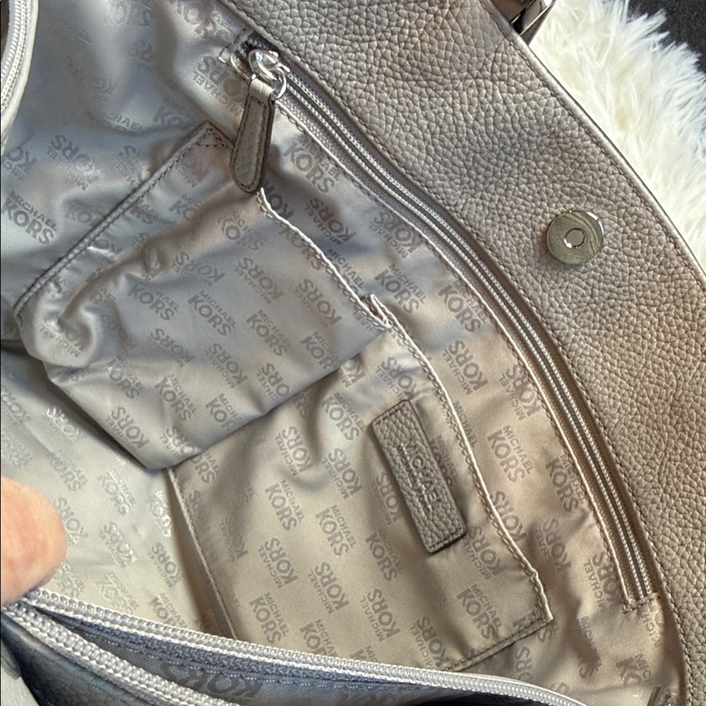 Michael Kors Silver Tote Bag - Picture 5 of 8
